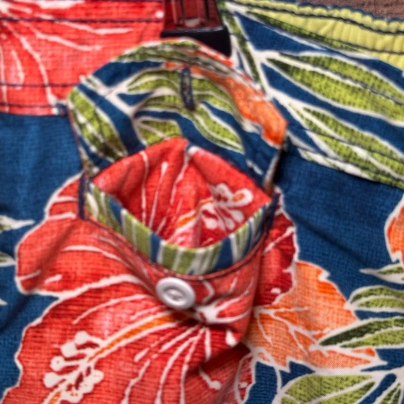🌻 St. John's Bay Hibiscus Tropical Board Shorts Trunks Men's size M Hawaiian - Picture 8 of 8